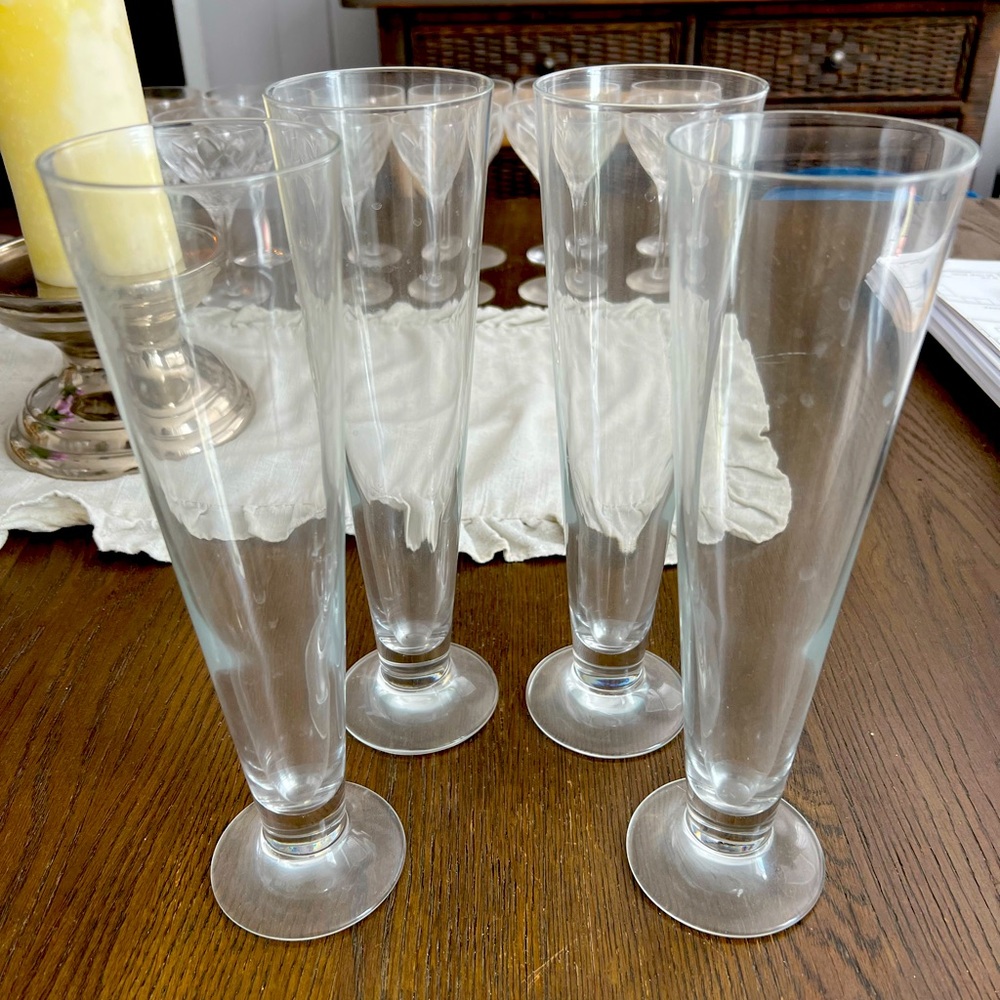 4 Tall Pilsner glasses